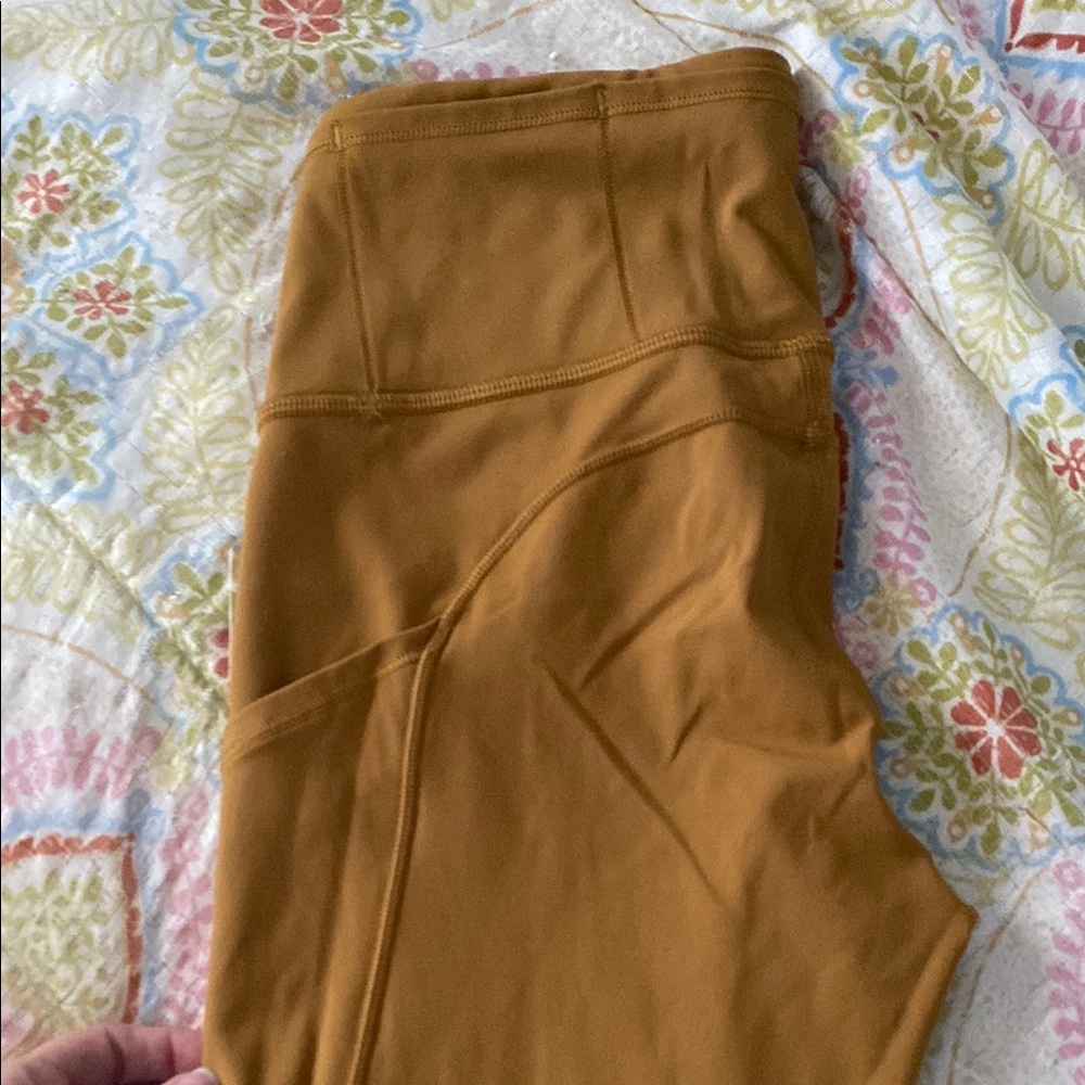 Women's lulu lemon leggings - Picture 4 of 6